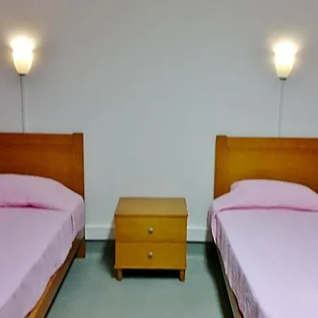 Residencial Duque De Saldanha בית הארחה