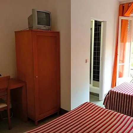 Residencial Duque De Saldanha בית הארחה